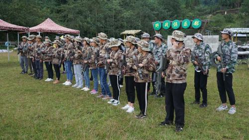 一起來體驗真人吃雞的痛快吧?。。?！